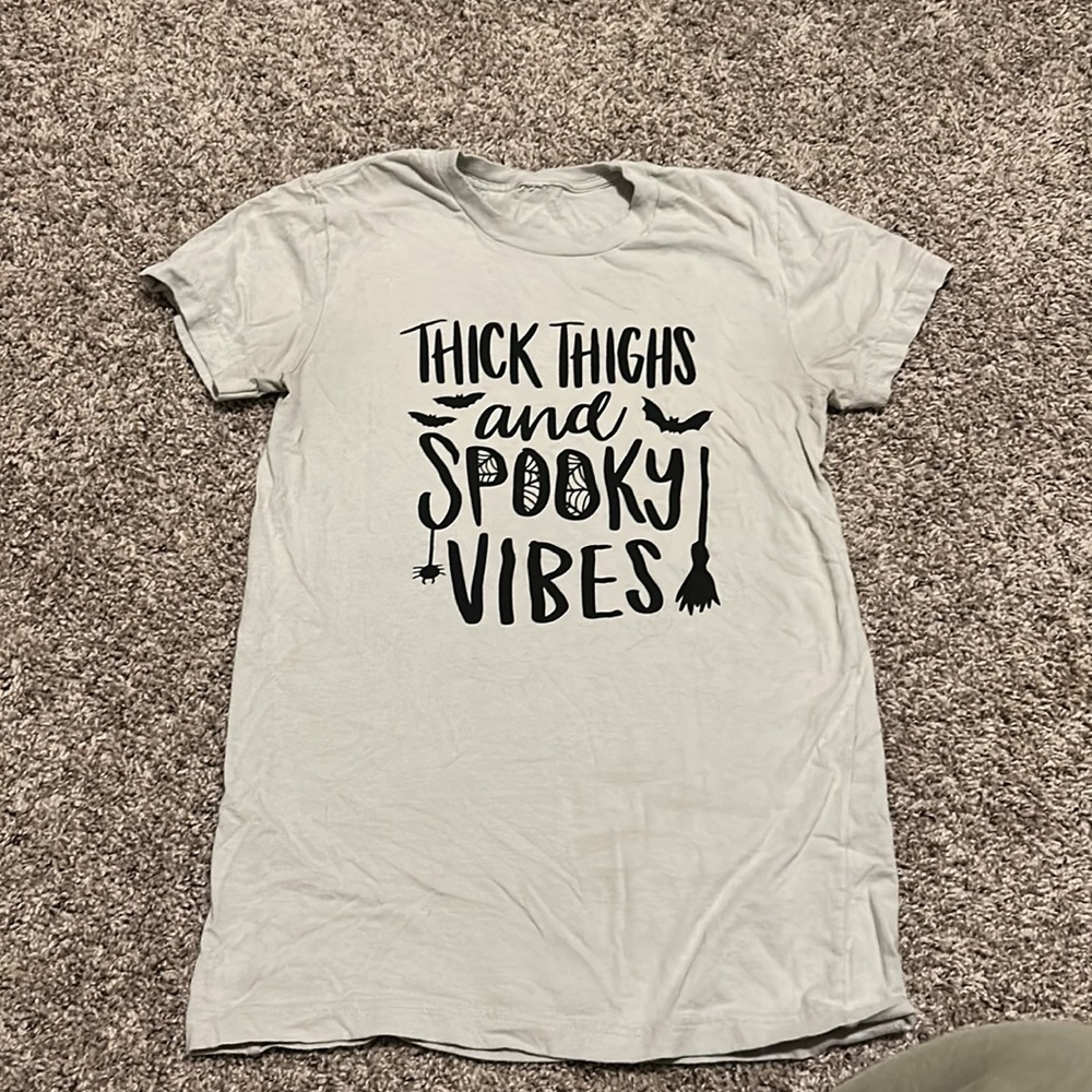 Graphic Tee - Thick Thighs and Spooky Vibes - Light Gray